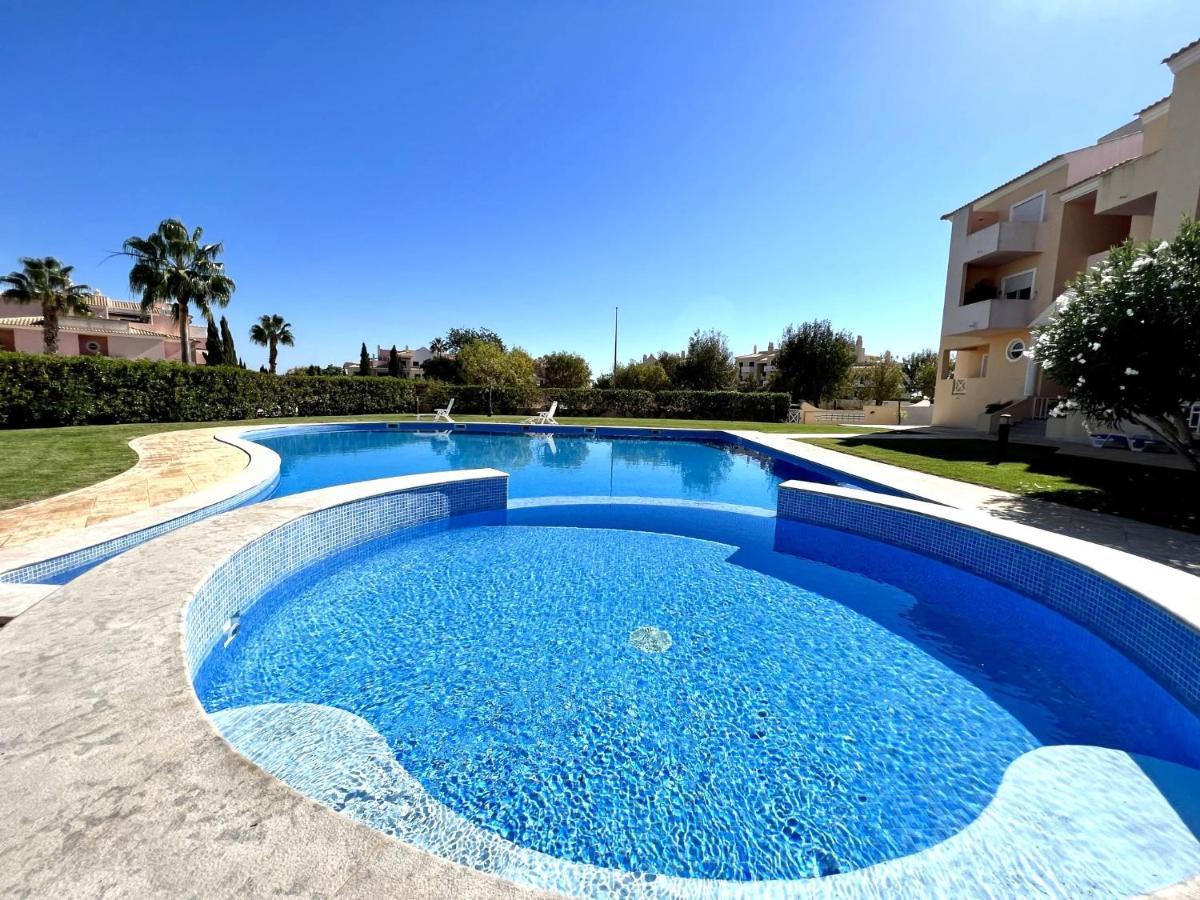 Albufeira Valley 1 With Pool By Homing Экстерьер фото